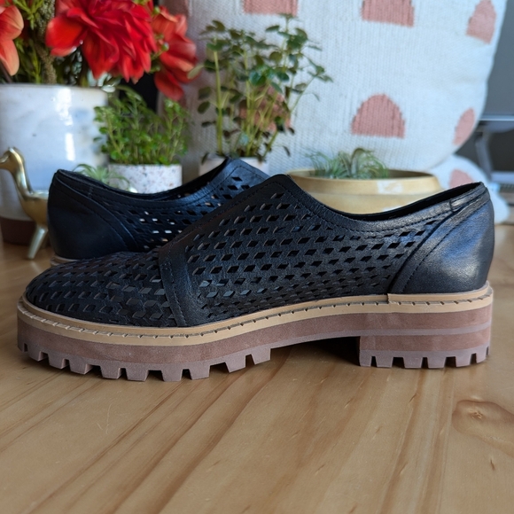 Vince Camuto Black Leather Mritsa Perforated Slip-on Derby Oxford Sneaker - Picture 3 of 11